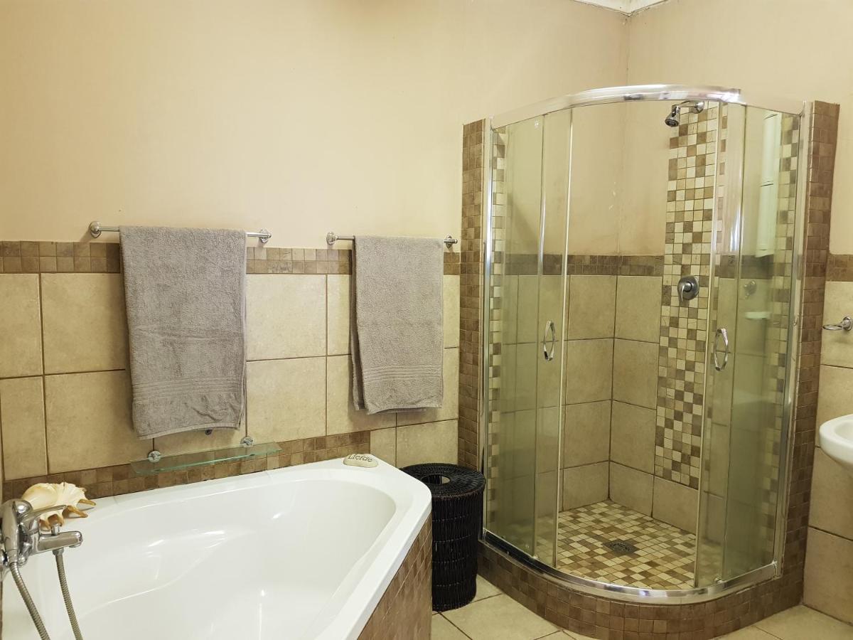 Вилла Numbi Hills Self-Catering Хейзивью Экстерьер фото