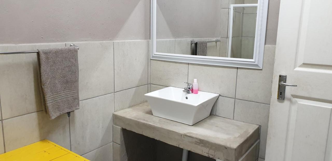 Вилла Numbi Hills Self-Catering Хейзивью Экстерьер фото